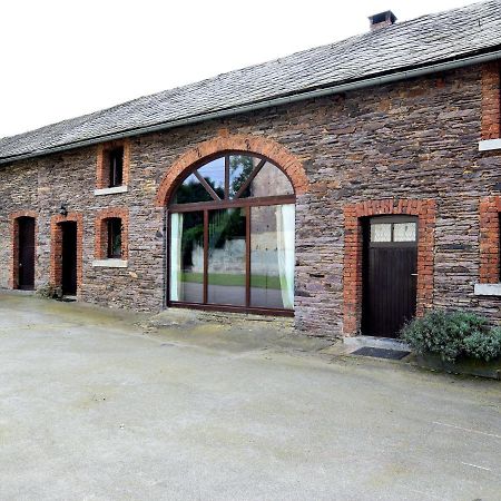 Spacious Holiday Home In Lierneux With Garden Eksteriør bilde